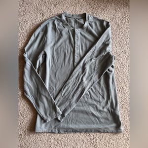 Lululemon men’s gray thermal Henley